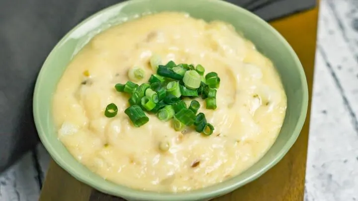 Slow Cooker Potato Chowder {Simple Yummy Potato Cheese Soup} loadedbakedpotatosoup