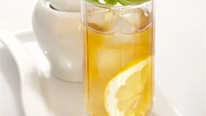 Amish {Apple Mint} Iced Tea AmishAppleMintIcedTea