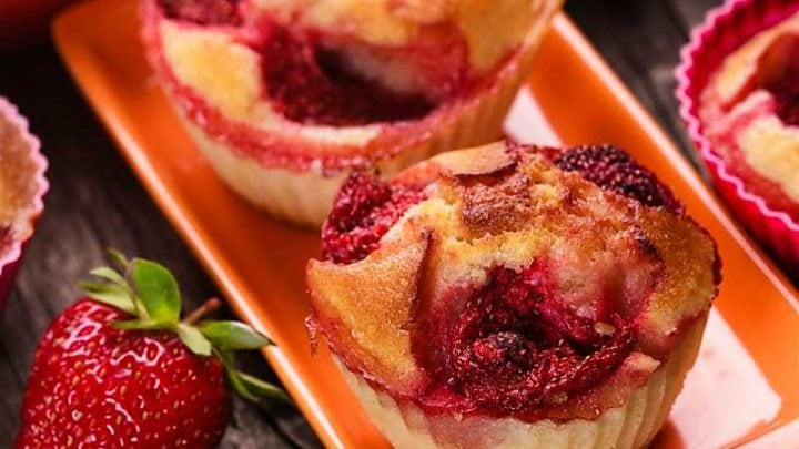 MangoStrawberryMuffinsSeductionInTheKitchen