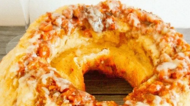 Polish Bobka Easter Bread {Simple Bobka Recipe} PolishBobkaeasterbread