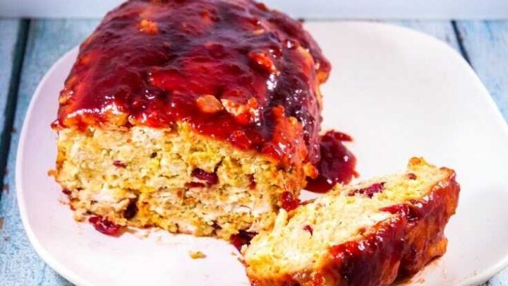 ThanksgivingMeatloafWithCranberryBalsamicGlaze