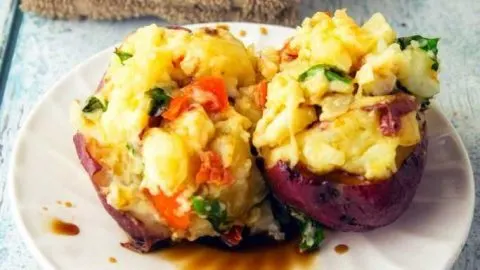 Caprese Twice Baked Potatoes {Stuffed Baked Potato Recipe} Caprese Twice Baked Potatoes