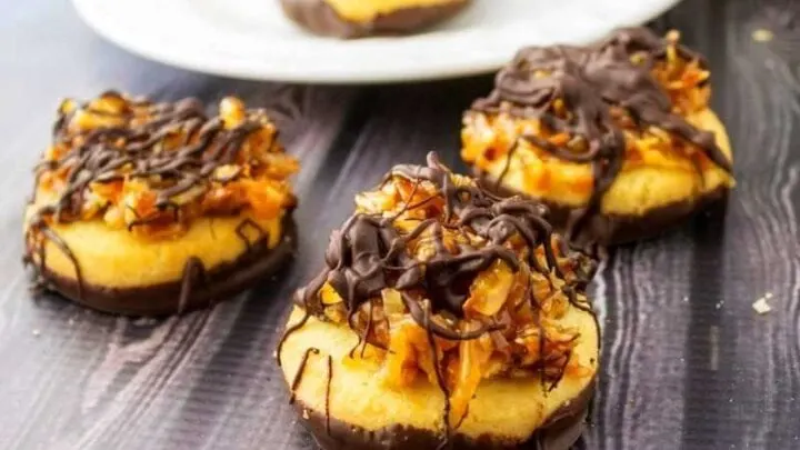 No Bake Caramel Delights {Girl Scout Cookies Caramel Delites} No Bake Caramel Delights
