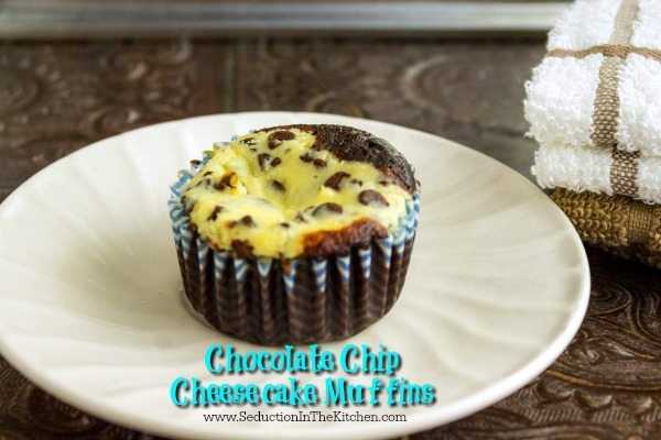 Chocolate Chip Cheesecake Muffins is perfect for people who love chocolate and cheesecake. These moist and delicious muffins will delight your sweet tooth. 