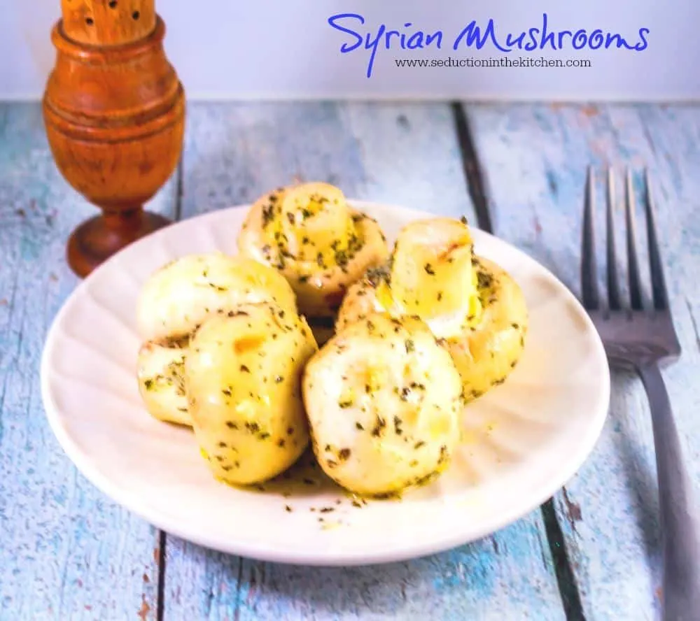 Syrian mushrooms is a flavorful appetizer that bursts with flavor that is very addicting.