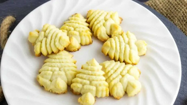 Maple Chai Spritz Cookies