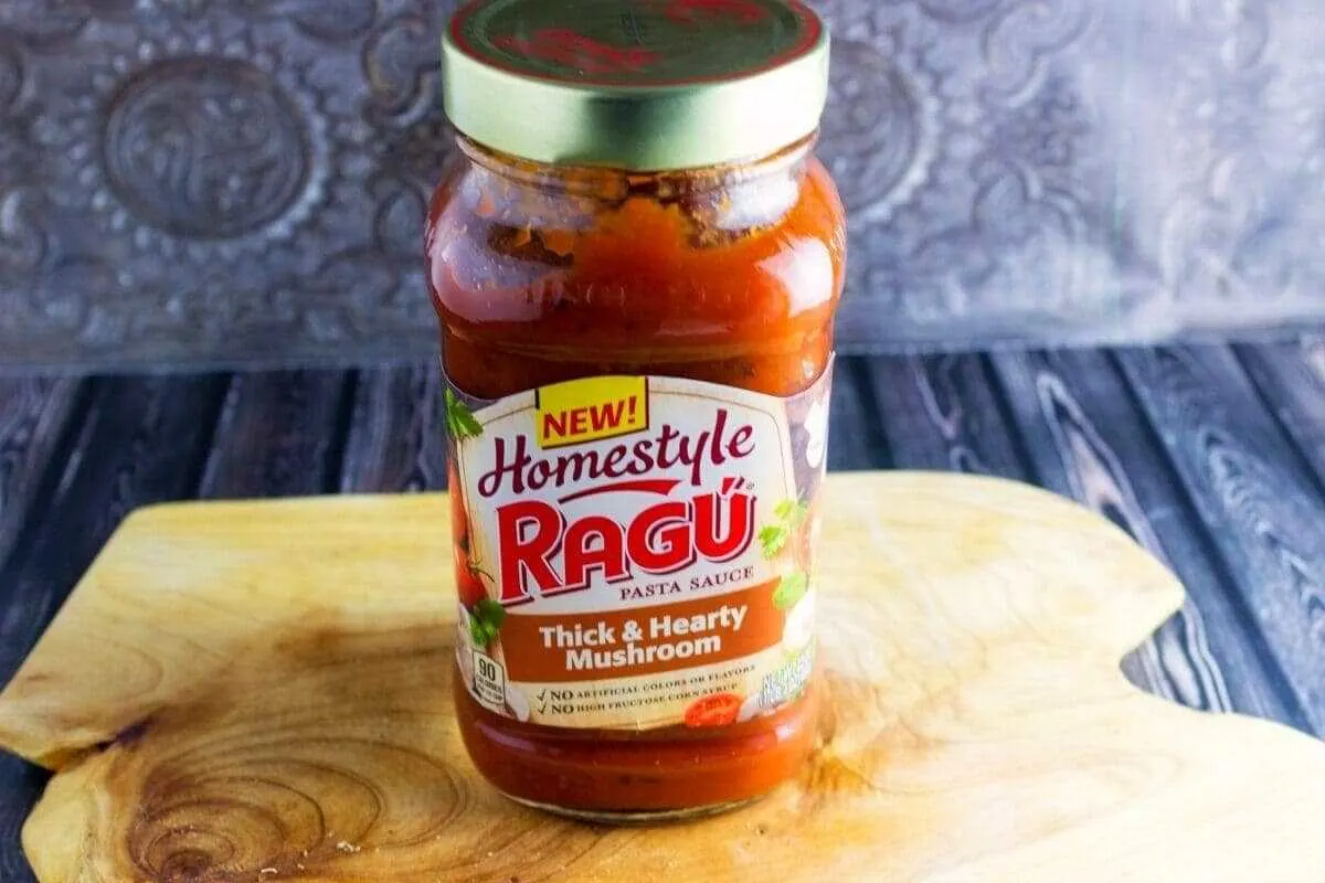 Sausage and Peppers Mostaccioli Ragu jar