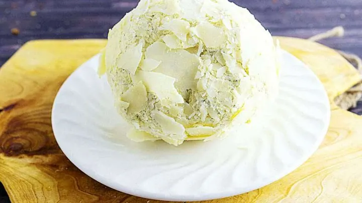 Simple Garlic Herb Parmesan Cheese Ball {Amazing Cheese Appetizer} Garlic Herb Parmesan Cheese Ball