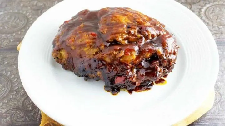 Smokehouse Grilled Meatloaf {Healthier Meatloaf Recipe} SmokehouseGrilledMeatloaf
