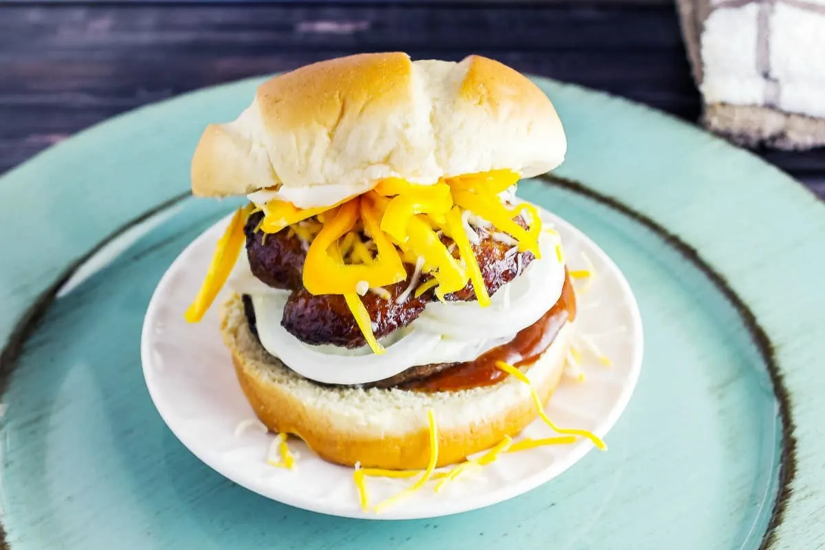 The Black and Gold Burger is a Burger loosely based on Peppi's Old Tyme Sandwich Shop in Pittsburgh famous Roethlis-burger. It is a burger for a Steeler's Fan.