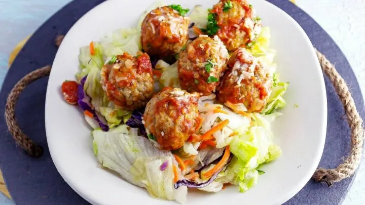 Meatball Salad {Italian Meal In One} Meatball Salad