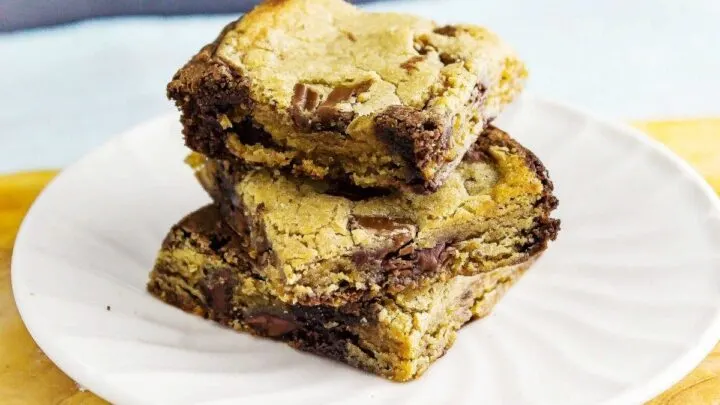 Bookies {Mind-Blowing Chocolate Chip Cookie Brownies} Bookies