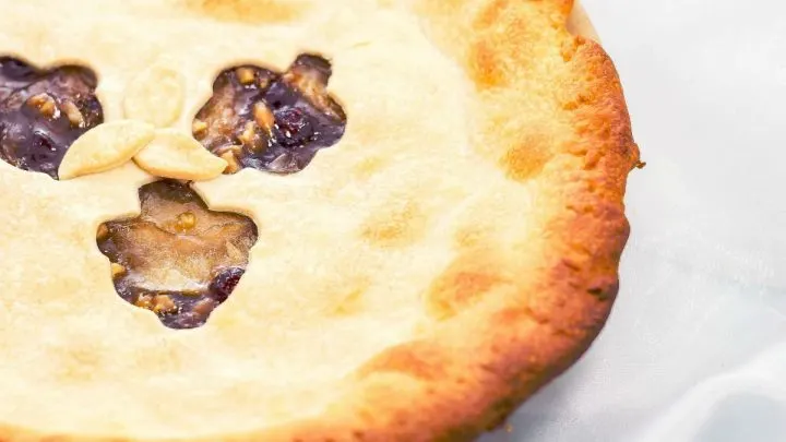 Apple Pomegranate Walnut Pie: Semi-Homemade For Last Minute Dessert apple pomegranate walnut pie