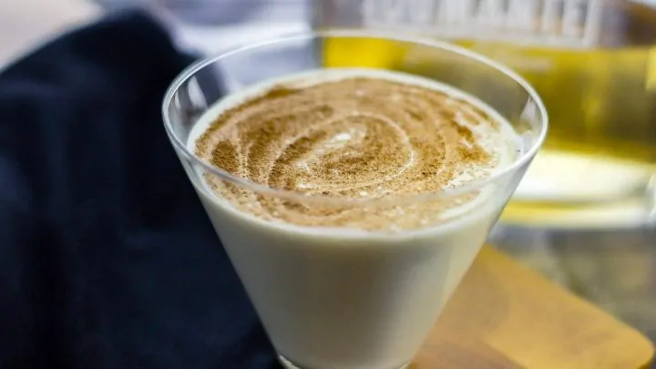 Dumante Italian Eggnog Martini {Italian Christmas Martini} Dumante Italian Eggnog Martini