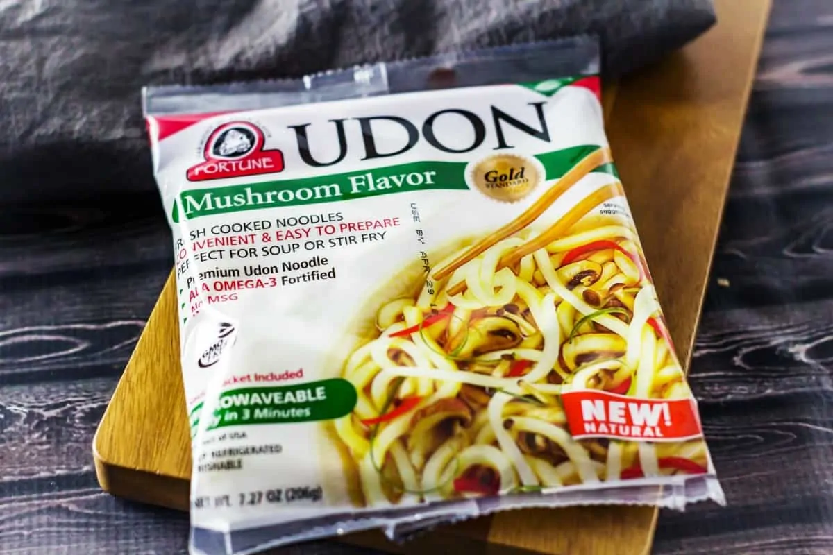 Japanese Onion Mushroom Udon Soup is a wonderful Oriental flavored simple soup that you can make within 15 minutes. This soup will warm you up on the chilliest of nights.