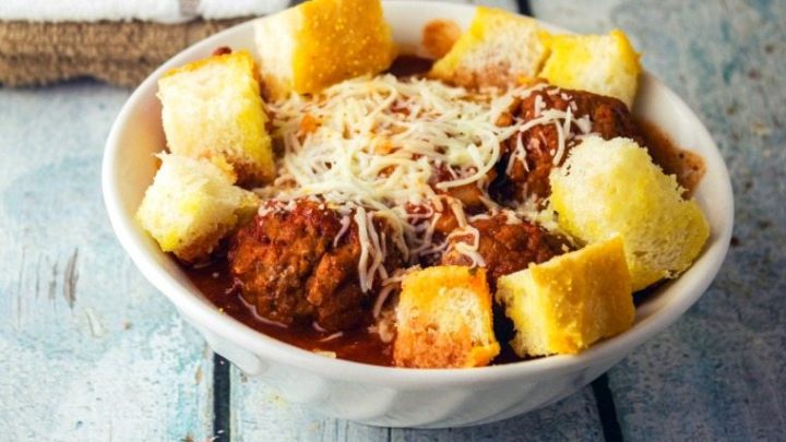 Ravioli and Meatball Soup With Garlic Bread Croutons