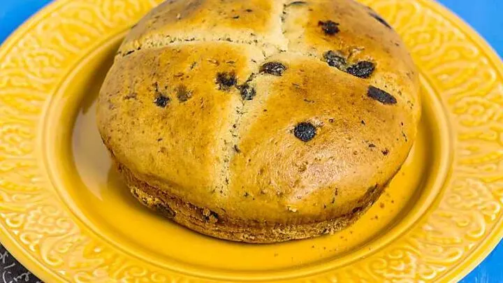 Instant Pot Irish Soda Bread {Irish Soda Bread With Raisins} InstantPotIrishSodaBreadSeductionInTheKitchen