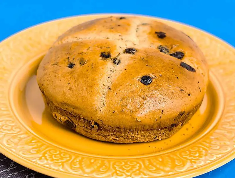 Instant Pot Irish Soda Bread Recipe on a yellow plate 