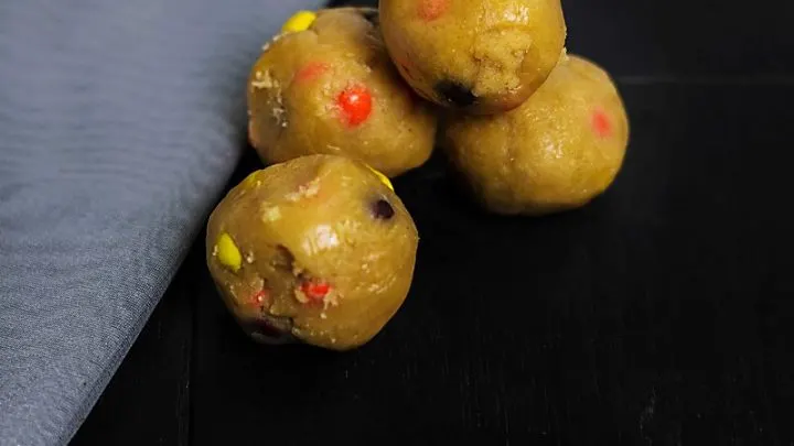 Effortless Reese's Pieces Cookie Dough Balls {Edible Cookie Dough} ReesespiecesCOOKIEDOUGHBALLSSeductionInTheKitchen