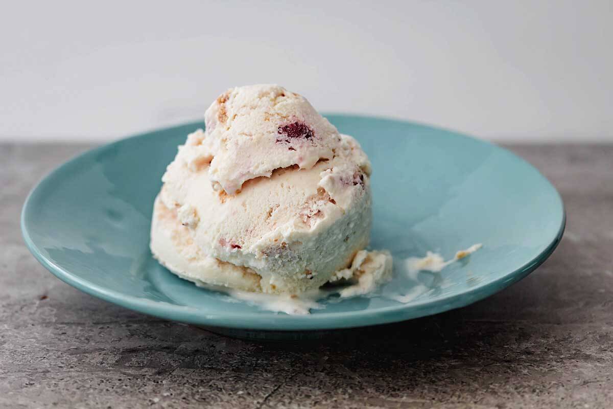 No Churn Raspberr Moscato Wine Ice Cream