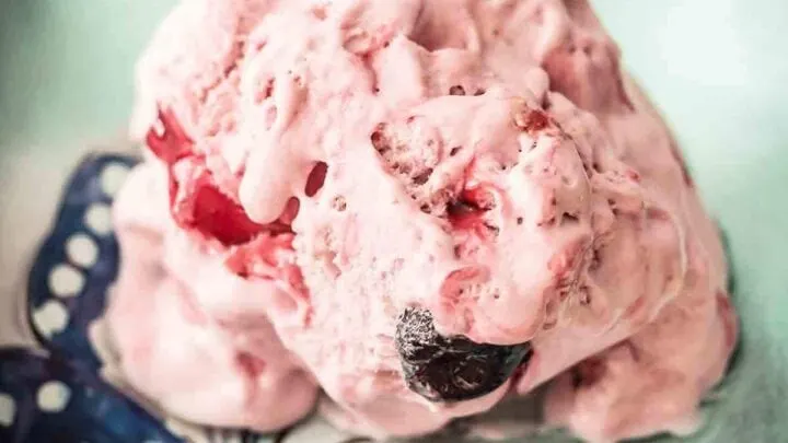 No Churn Bing Cherry Gelato {Easy Homemade Ice Cream Recipe} NoChurnBingCherryGelato