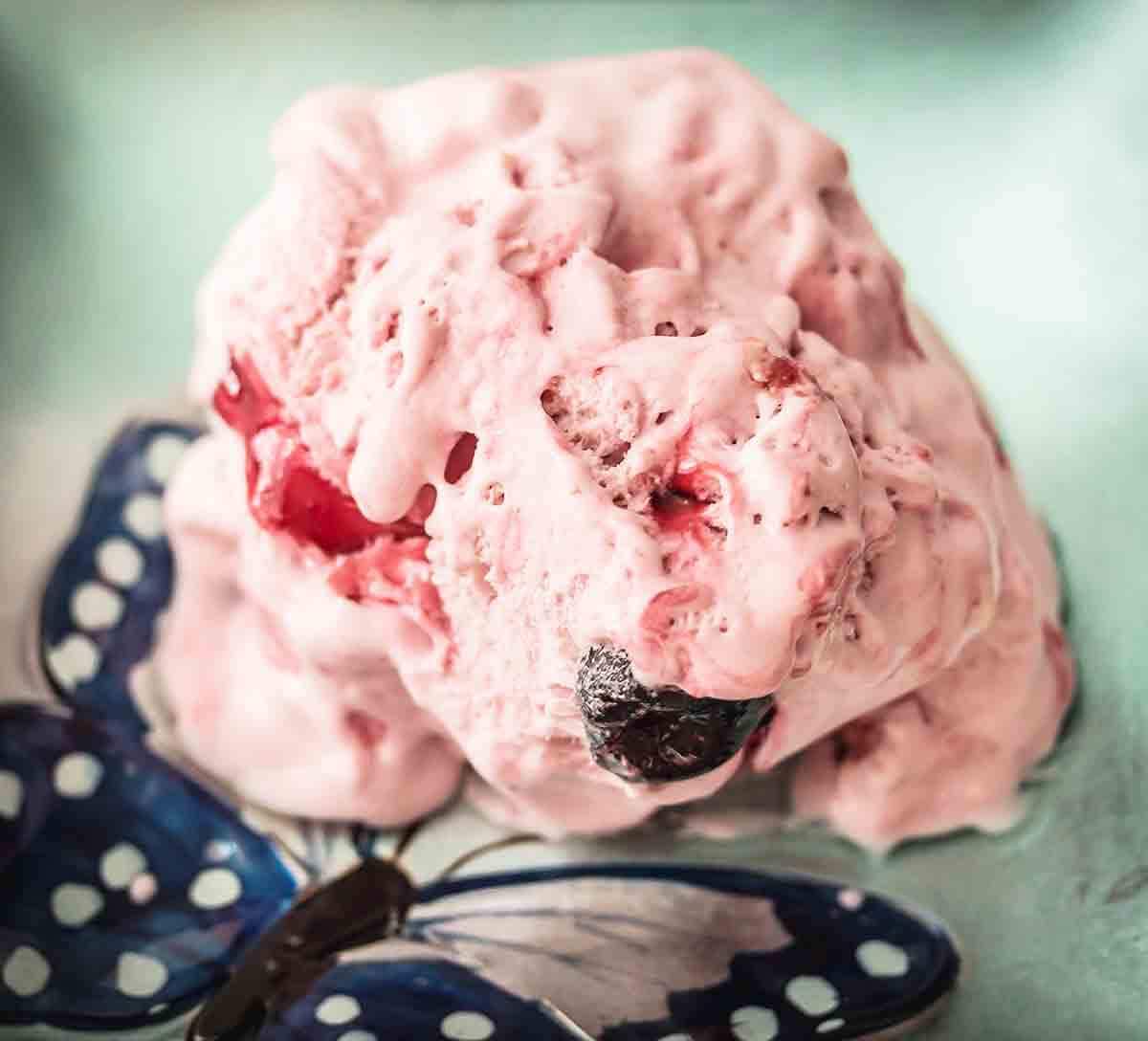 No Churn Bing Cherry Gelato 3