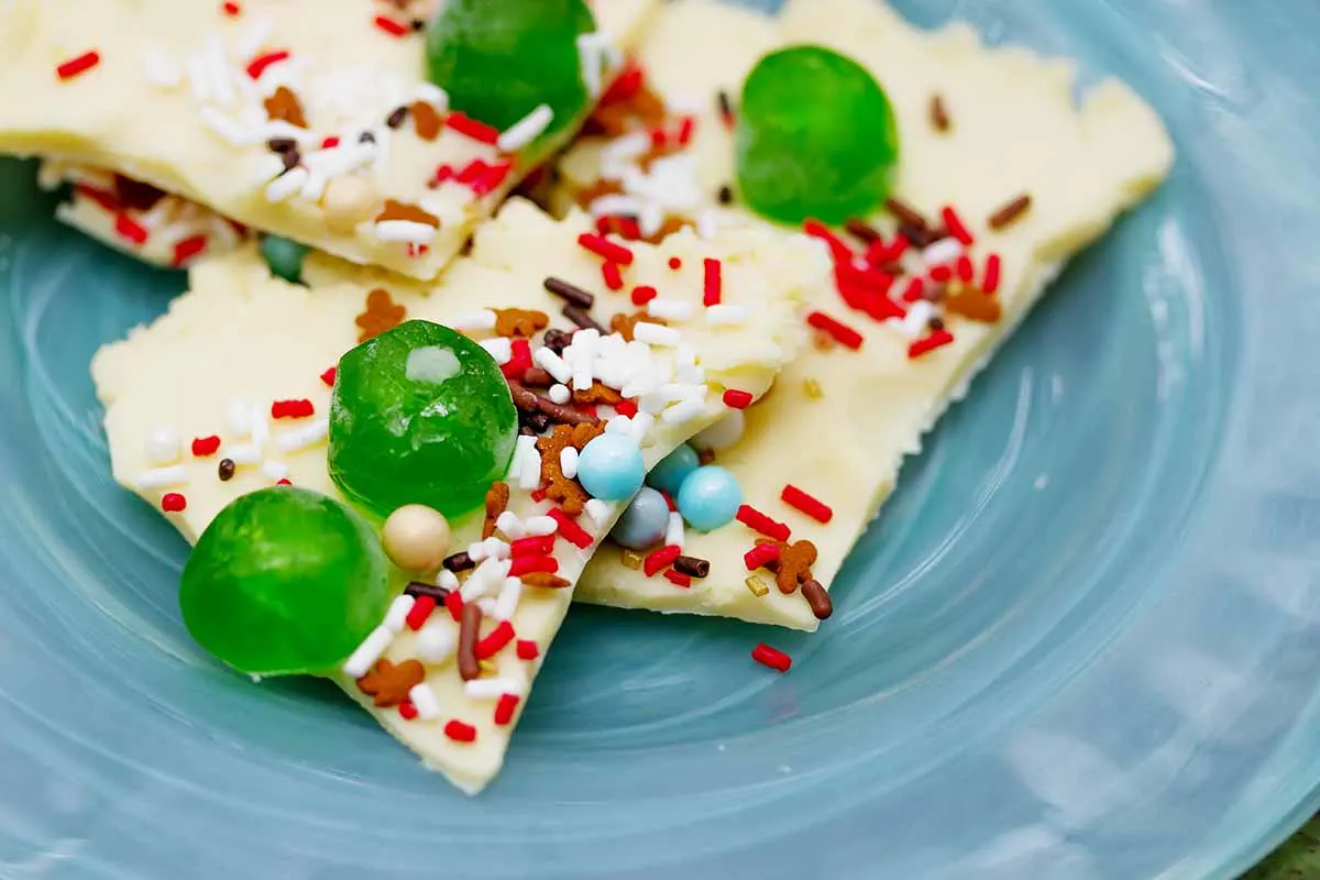 Christmas Grinch Bark #ChristmasSweetsWeek