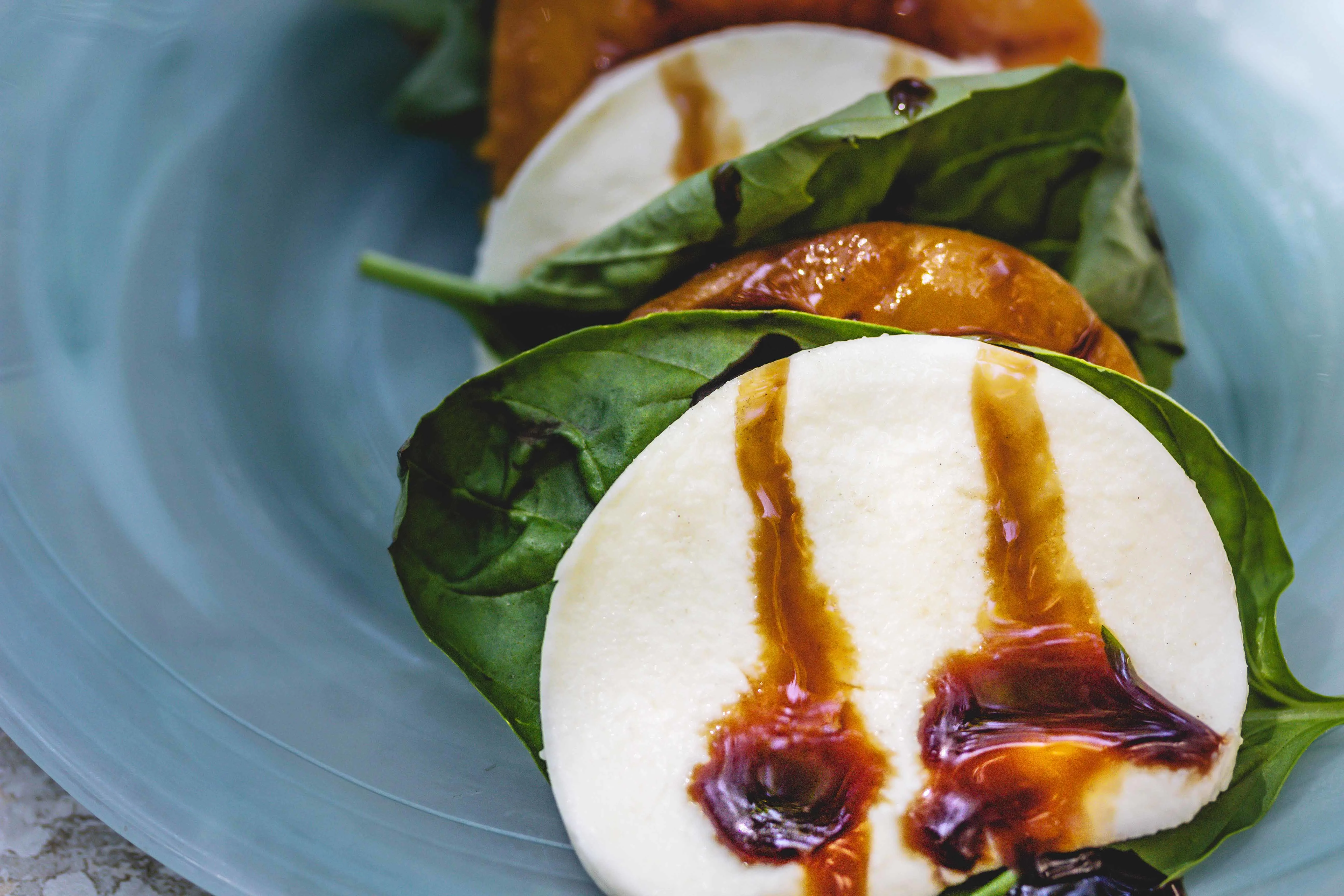 Grilled-Peach-Caprese-Salad-2