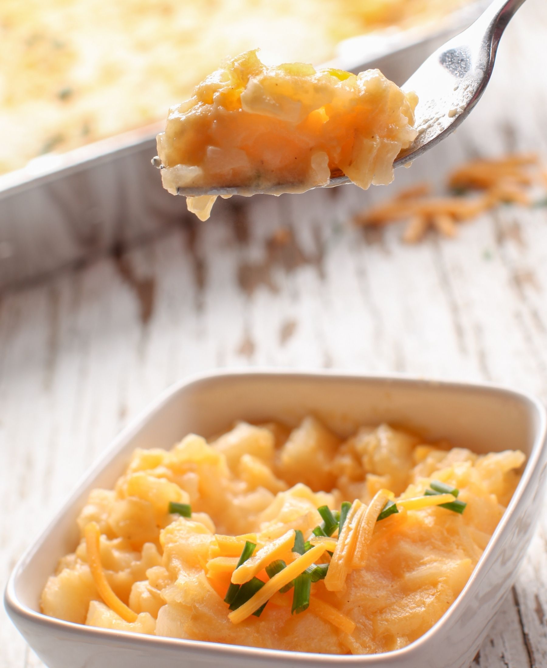 Crock Pot Cheesy Bacon Potatoes {Breakfast Potato Casserole}