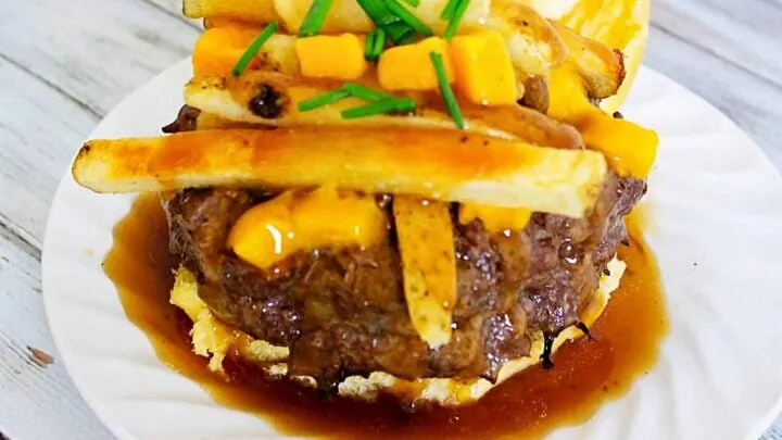 Canadian Poutine Burger {A Burger Inspired By Poutine} Poutine Burger