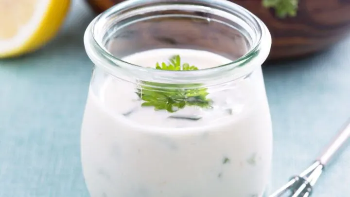 {Homemade & Healthy} Yogurt Ranch Dressing Easy Homemade Yogurt Ranch Dressing Recipe