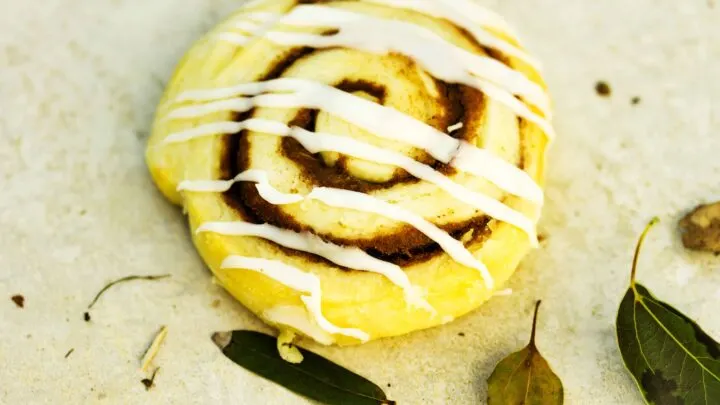 Pumpkin Cinnamon Roll {Easy Cinnamon Roll Recipe} Pumpkin Cinnamon Roll scaled