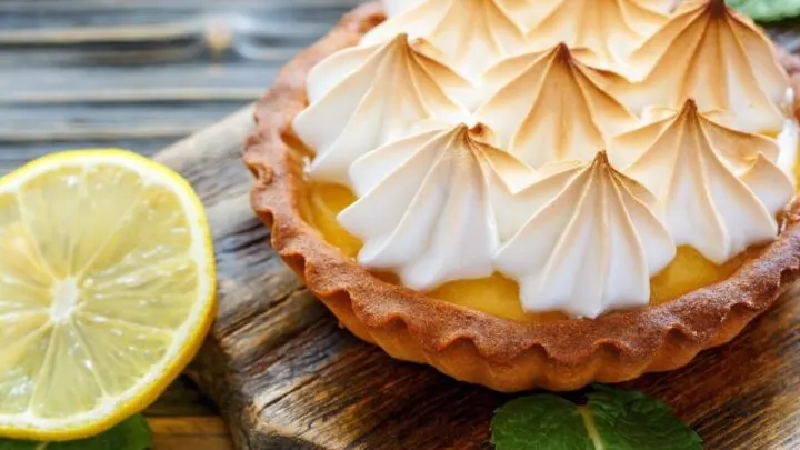 Lemon Meringue Pie {Best Lemon Pie Recipe} Lemon Meringue Pie