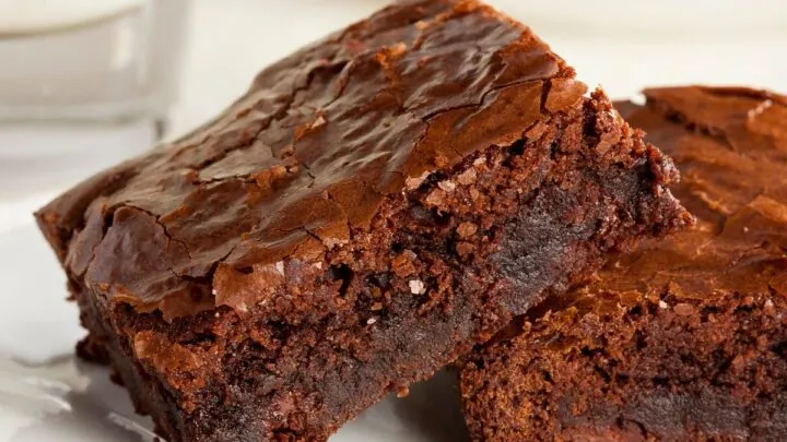 One Bowl Chocolate Cherry Brownies {Easy Moist Brownie Recipe} One Bowl Chocolate Cherry Brownies