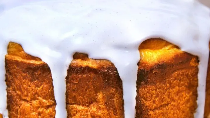 Paska Bread {Easter Bread With Raisins} Paska Bread