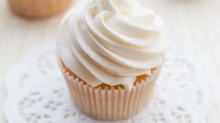 Root Beer Float Cupcakes {Best Cupcake Recipe} Root Beer Float Cupcakes