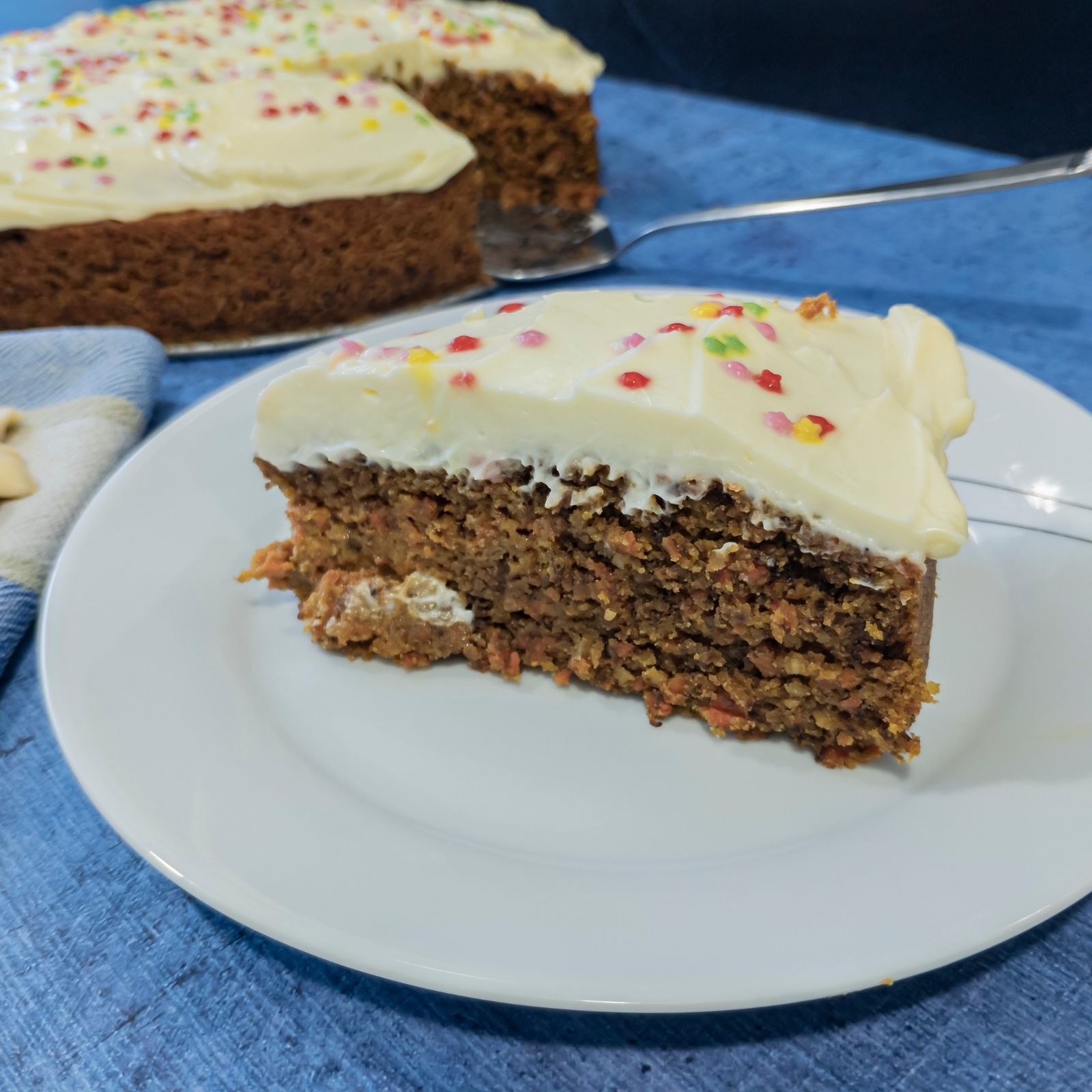 Old Fashion Apple Cake {Easy Moist Apple Cake}